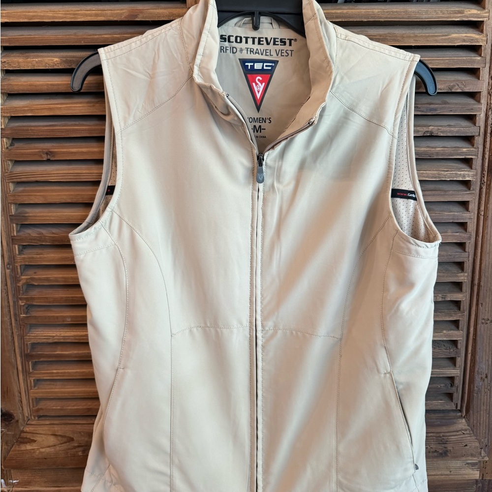 Scottevest Women's Light Tan Travel Vest